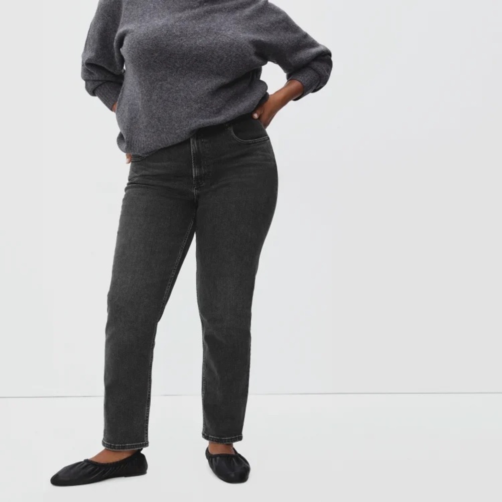NWT Everlane Curvy Cheeky Jean Size 28 in Washed Black